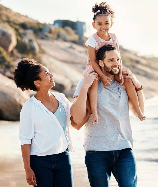 v3-family-on-beach-kid-on-father-shoulders-and-trave-2023-11-27-05-32-23-utc